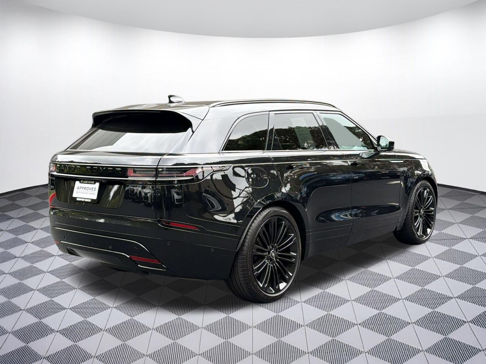 Used 2026 Land Rover Range Rover Velar Dynamic SE AWD/4WD image 9