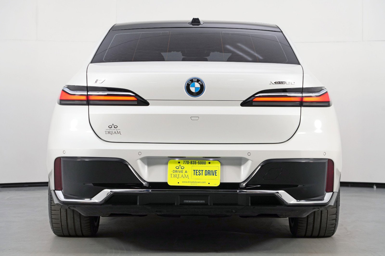 Used 2023 BMW i7 xDrive60 w/ Executive Package 2 image 11