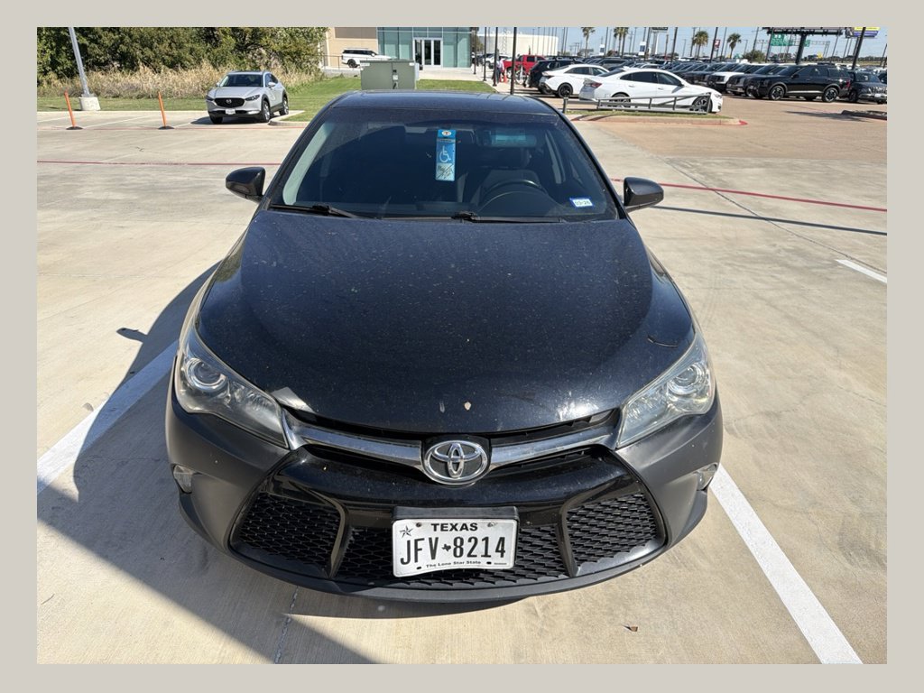 Used 2017 Toyota Camry SE w/ Moonroof Package