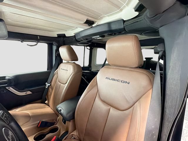 Used 2014 Jeep Wrangler Unlimited Rubicon w/ Max Tow Package AWD/4WD image 19