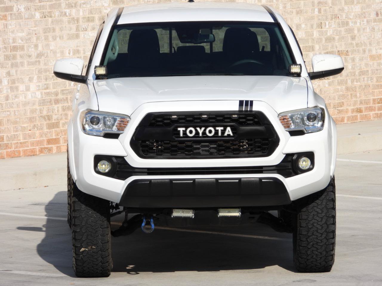 Used 2021 Toyota Tacoma SR5 RWD image 26
