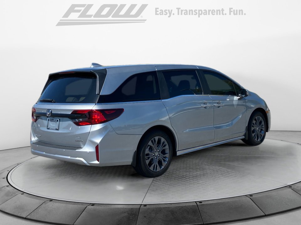 New 2026 Honda Odyssey Touring image 7