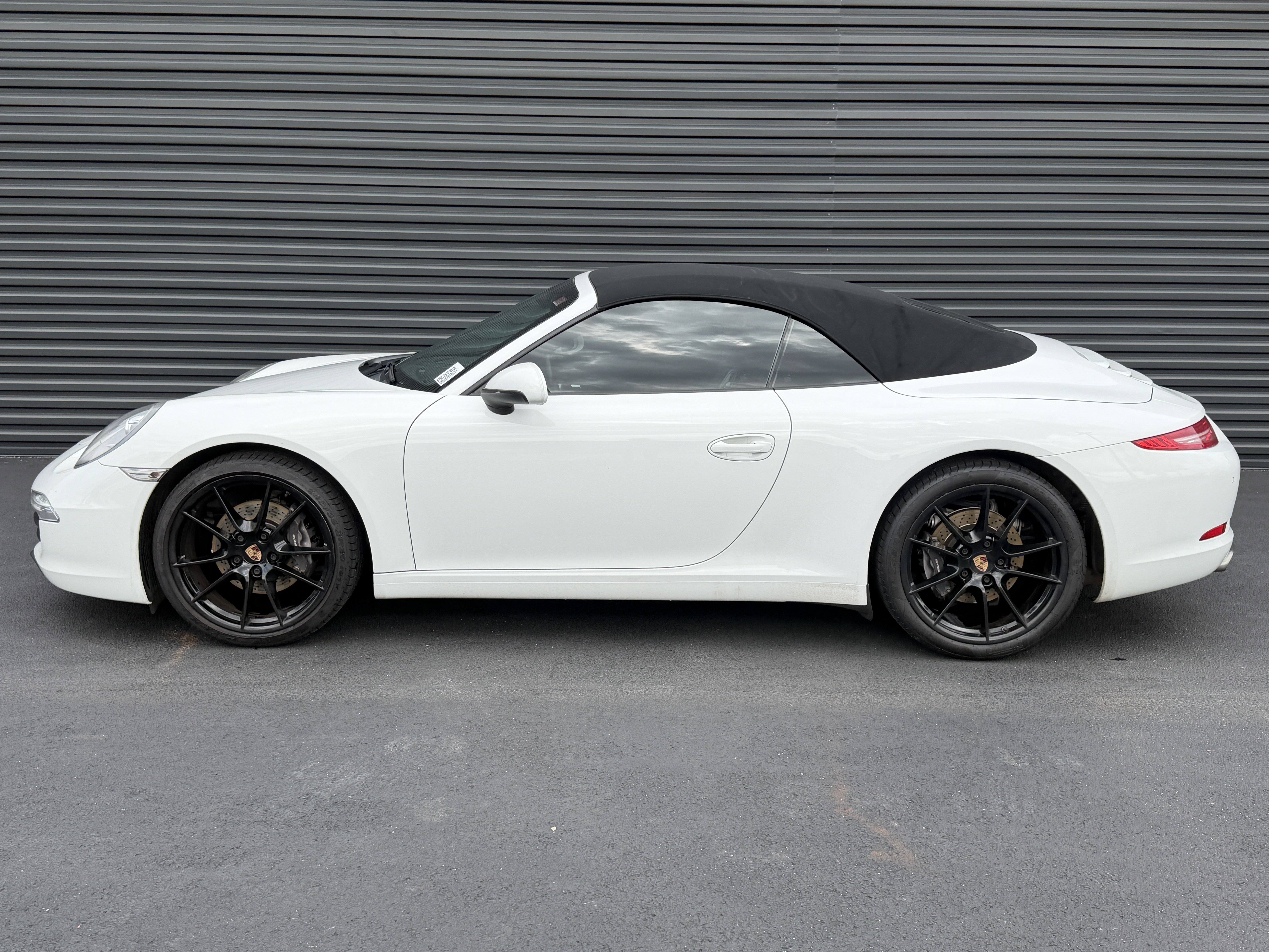 Used 2014 Porsche 911 Carrera RWD image 2