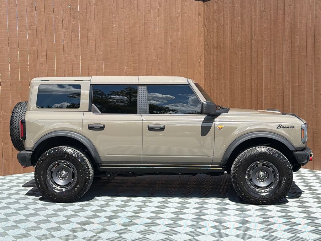 Used 2025 Ford Bronco Badlands w/ Sasquatch Package AWD/4WD image 13