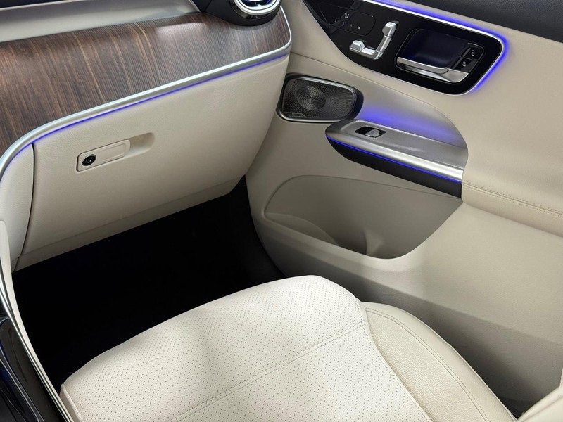 New 2026 Mercedes-Benz GLC 300 4MATIC image 9