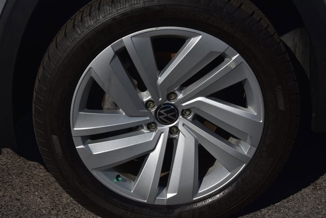 Used 2022 Volkswagen Atlas Cross Sport SE image 10