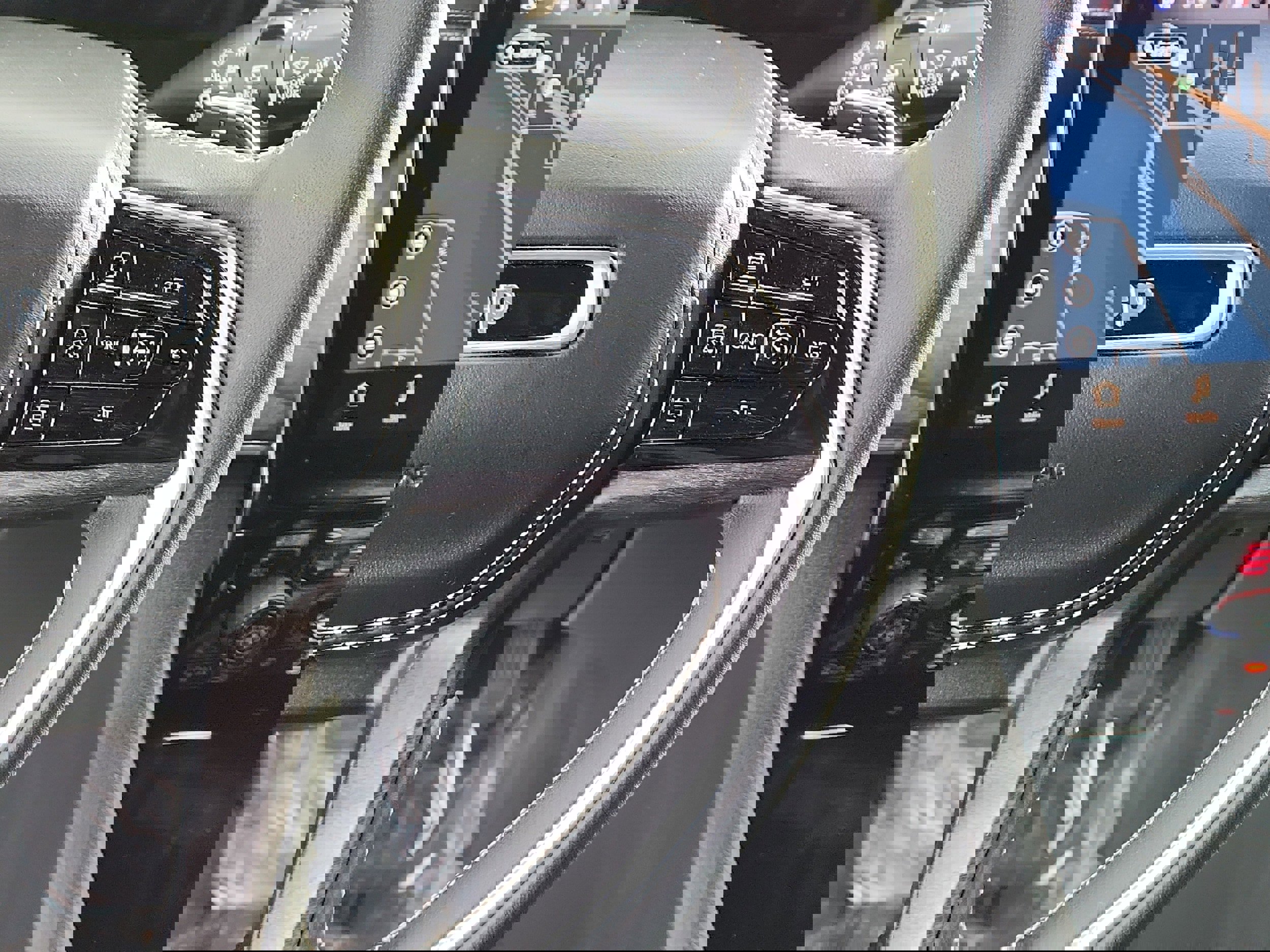 Used 2024 Jeep Grand Cherokee Overland image 17