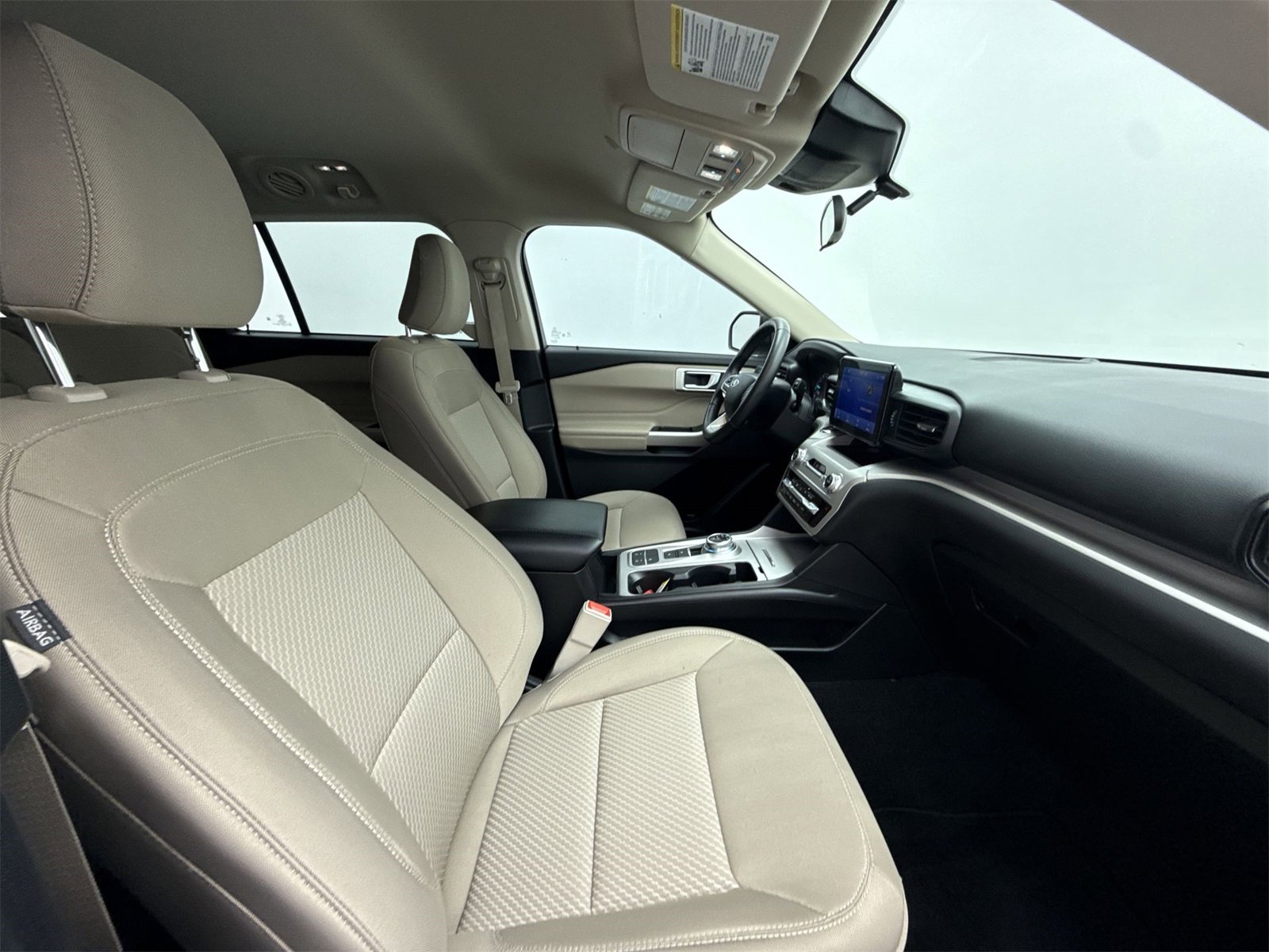 Used 2023 Ford Explorer XLT w/ Class IV Trailer Tow Package image 15