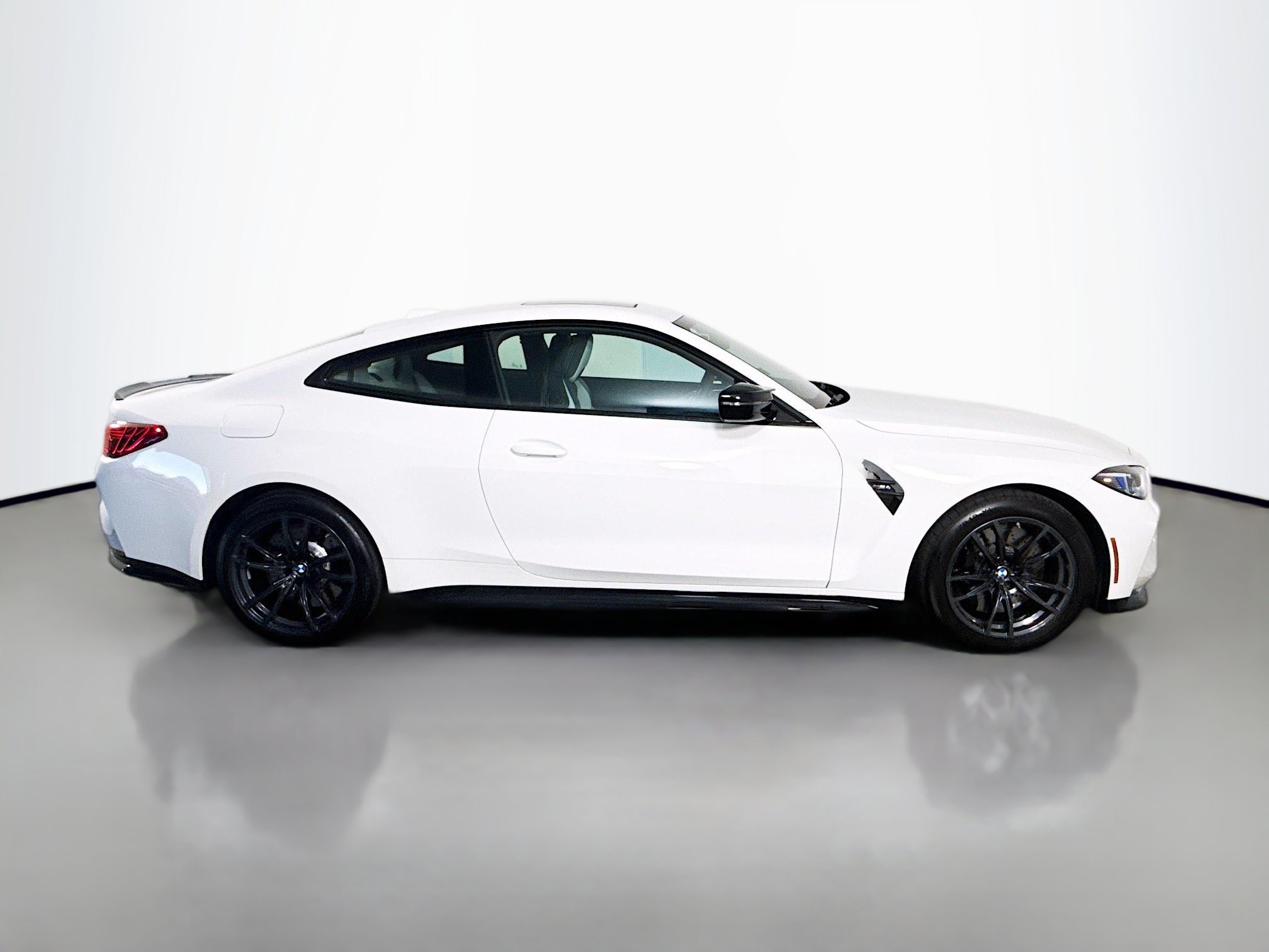 Used 2026 BMW M4 Coupe w/ Executive Package RWD image 11