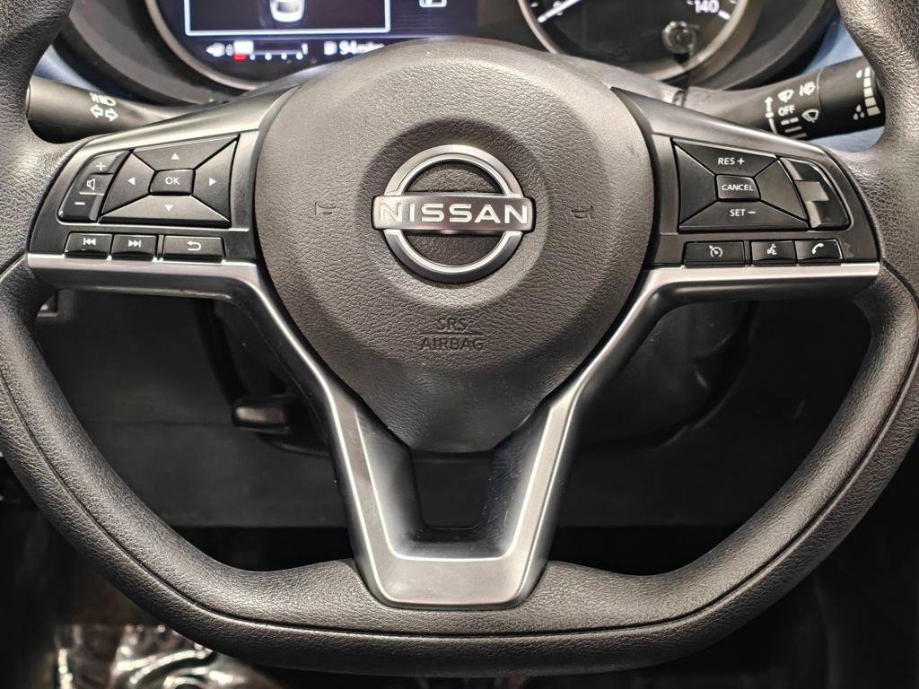 Used 2024 Nissan Versa SV FWD image 5