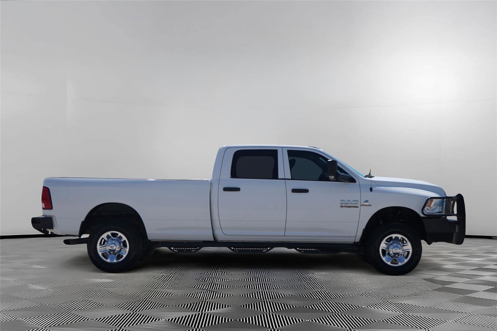 Used 2015 RAM 3500 Tradesman w/ Chrome Appearance Group AWD/4WD image 4