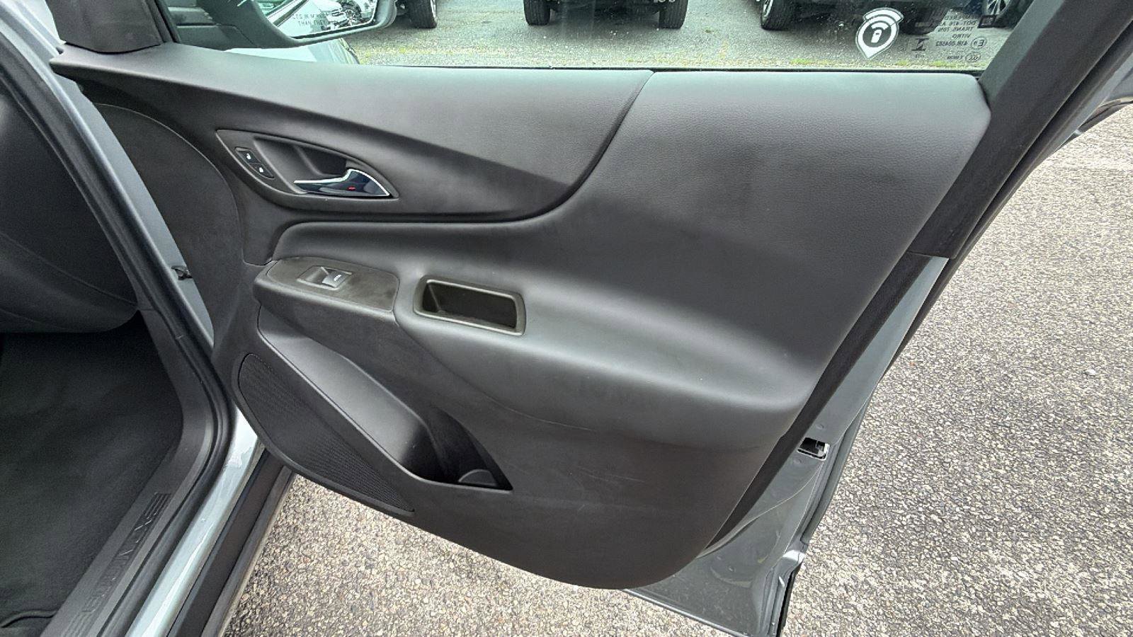Used 2024 Chevrolet Equinox LT AWD/4WD image 17