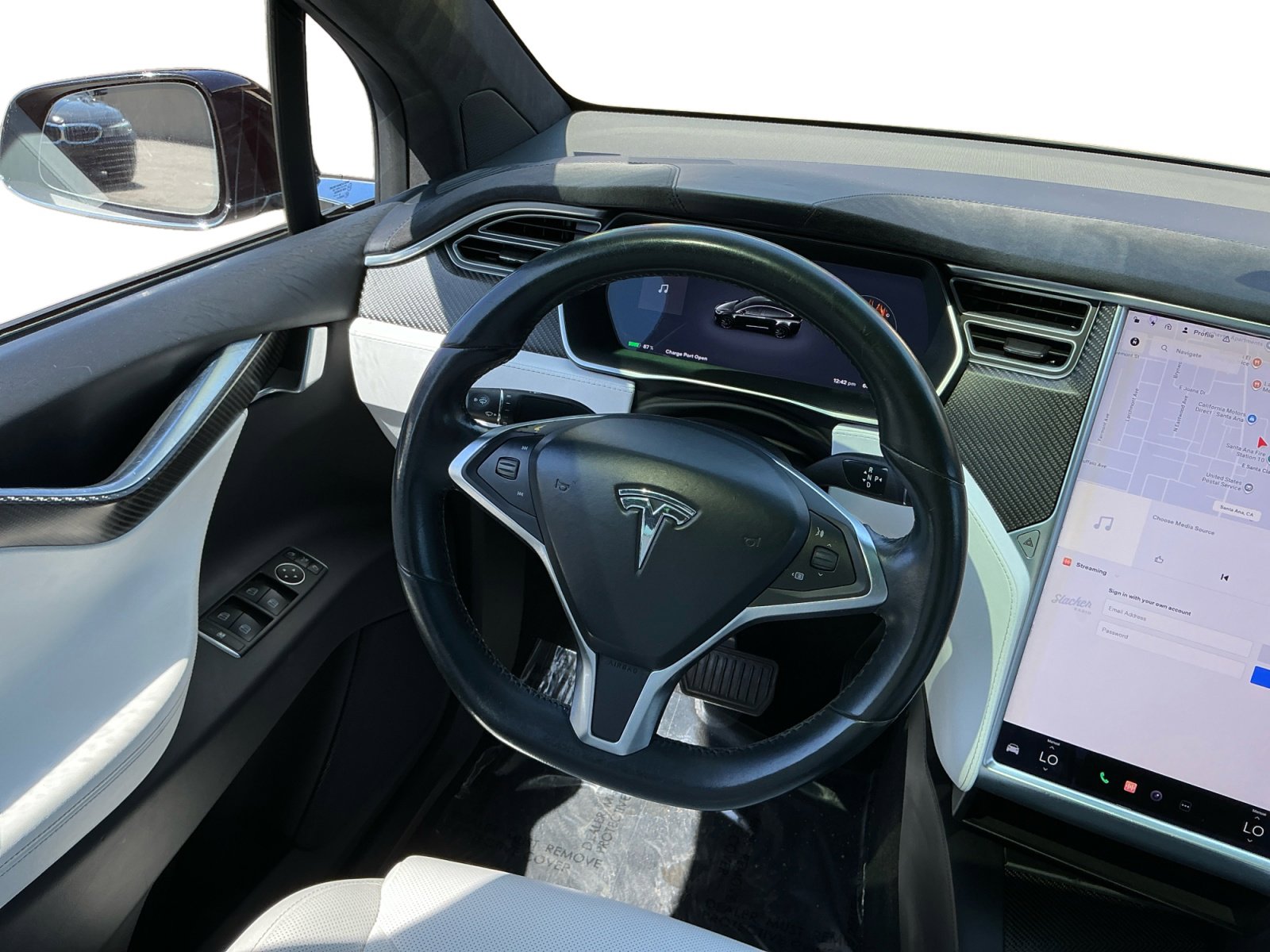 Used 2016 Tesla Model X 70D image 12