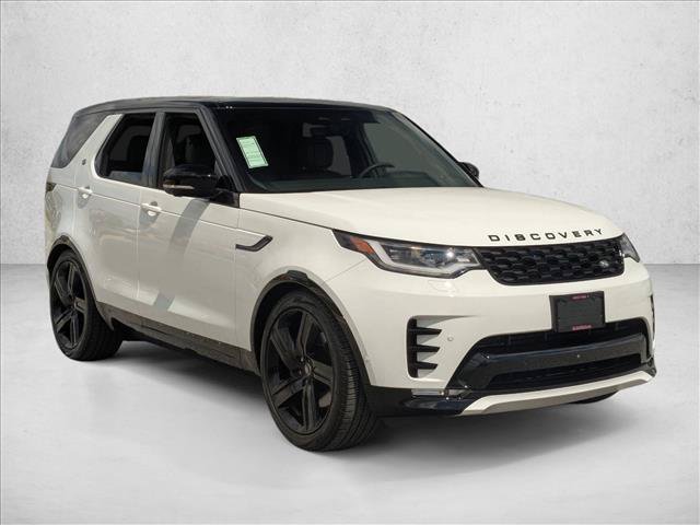 Used 2025 Land Rover Discovery Dynamic SE AWD/4WD image 3