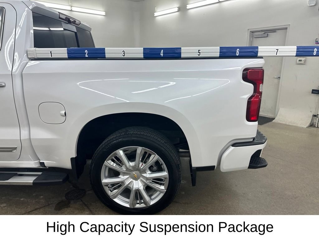 Used 2024 Chevrolet Silverado 1500 High Country w/ Technology Package AWD/4WD image 19