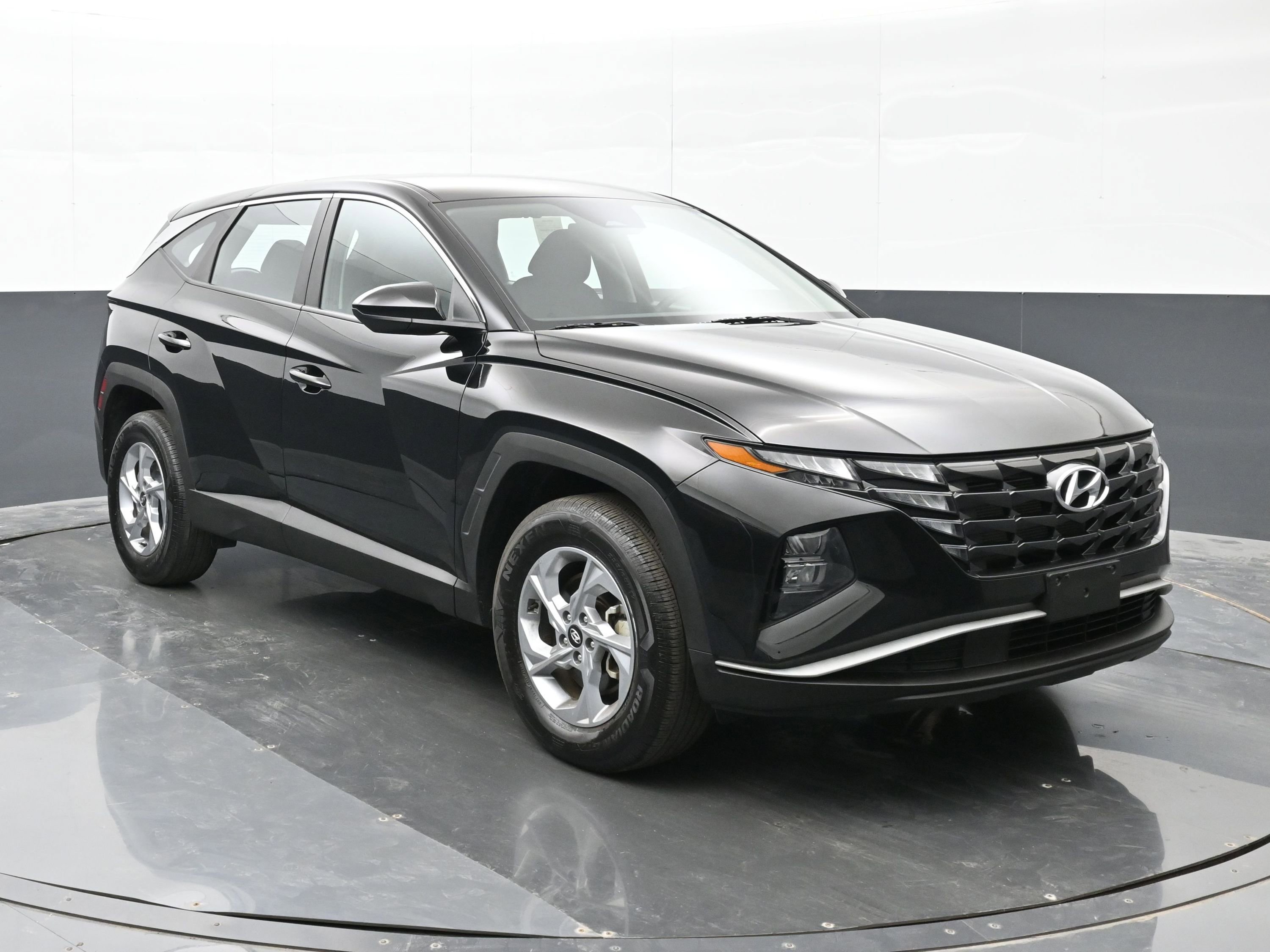 Certified 2023 Hyundai Tucson SE AWD/4WD image 2