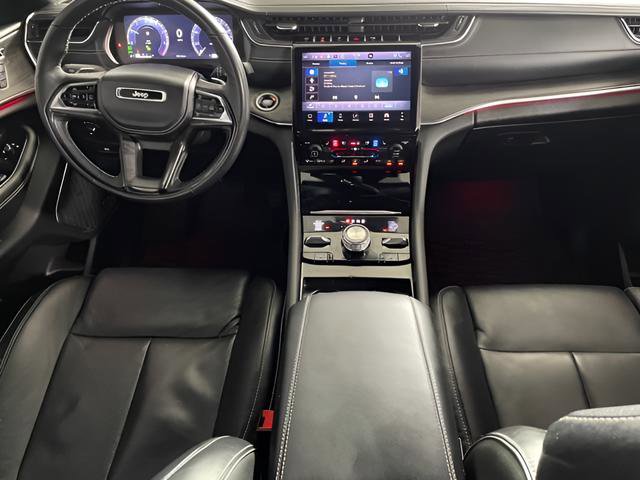 Used 2024 Jeep Grand Cherokee L Overland w/ Advanced Protech Group III image 4