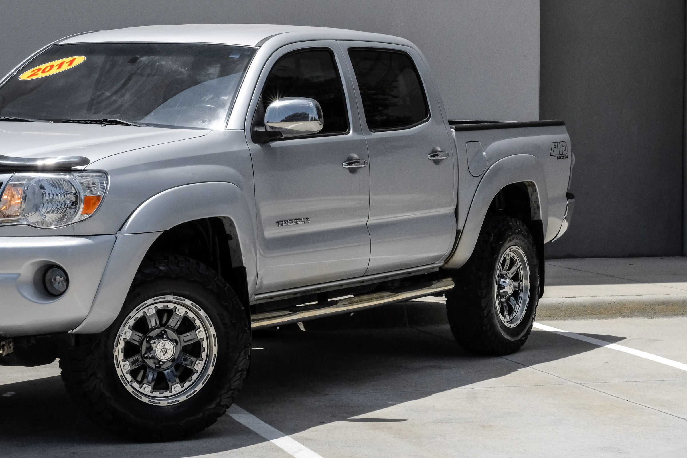 Used 2011 Toyota Tacoma 4x4 Double Cab w/ SR5 Pkg #2 image 8