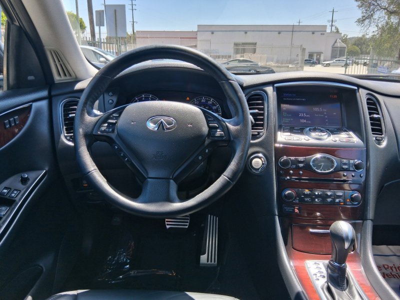 Used 2017 INFINITI QX50 2WD w/ Technology Package image 10