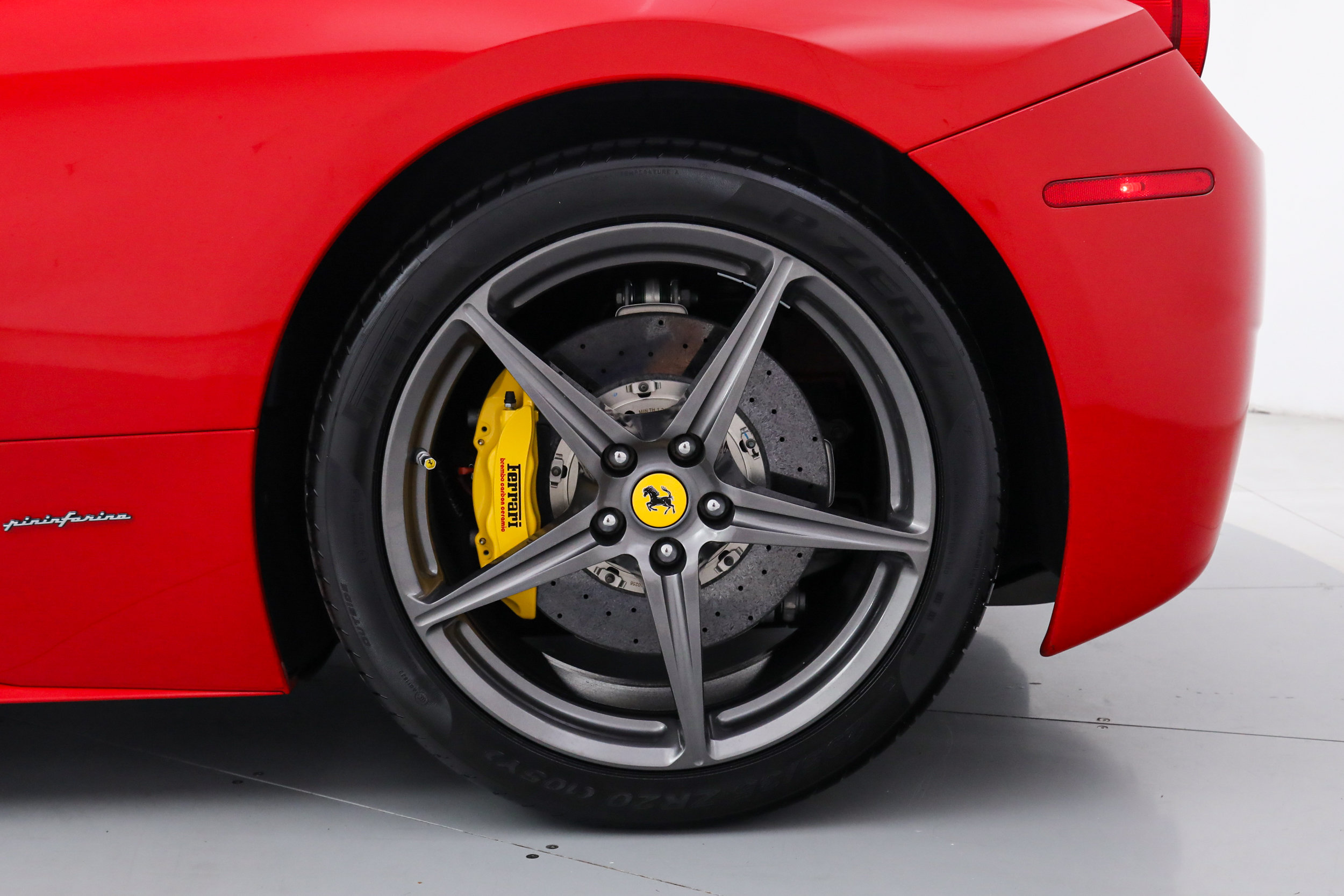 Certified 2015 Ferrari 458 Italia Coupe RWD image 37