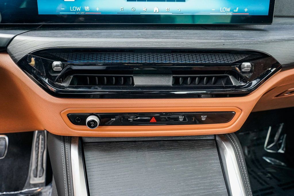 Certified 2025 BMW 430i xDrive Coupe w/ M Sport Package image 14