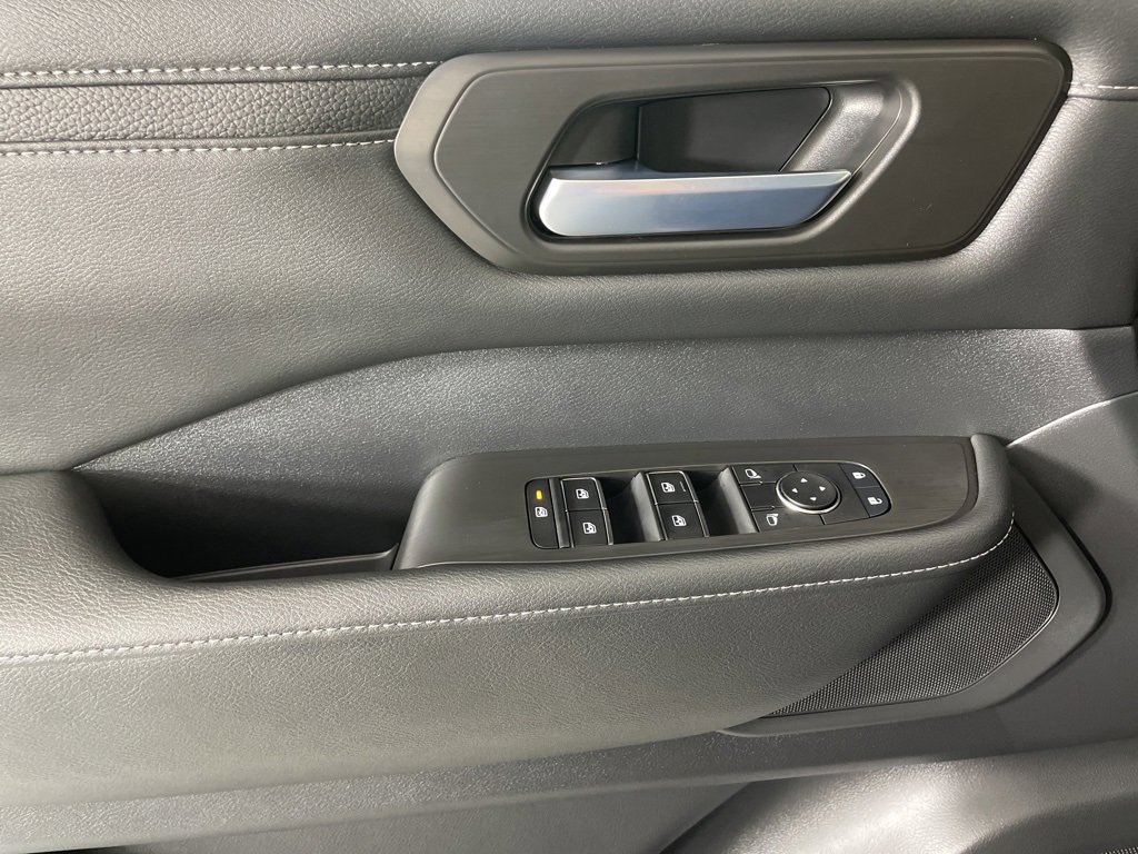 New 2026 Nissan Armada SV image 19