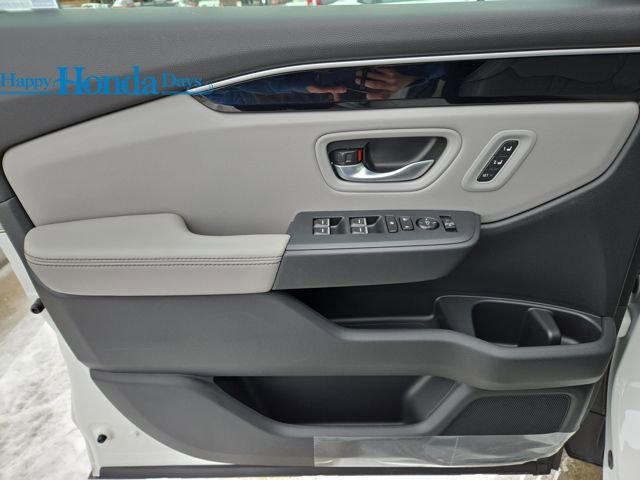 New 2025 Honda Pilot EX-L image 16