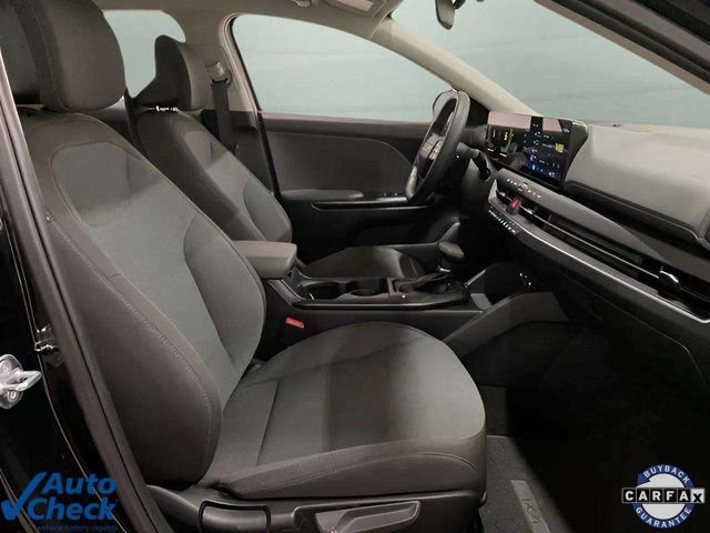 Used 2025 Kia K4 LX image 73