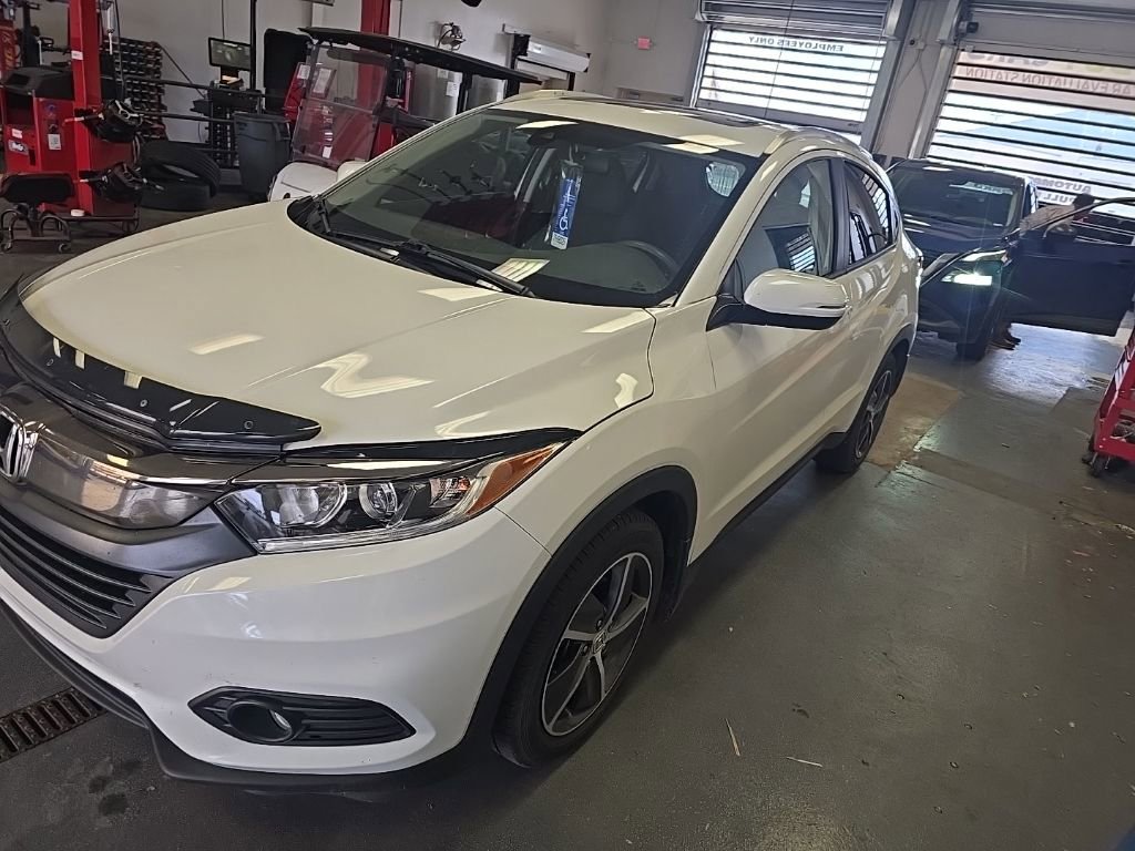 Used 2022 Honda HR-V EX image 2