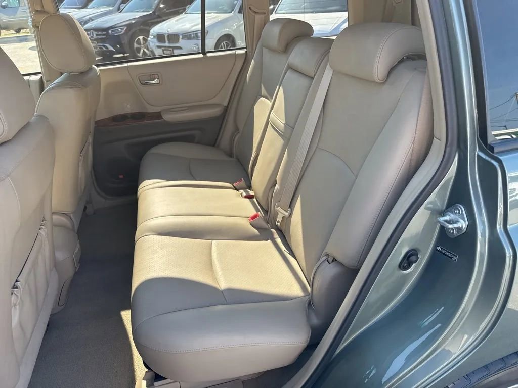 Used 2005 Toyota Highlander Limited image 15