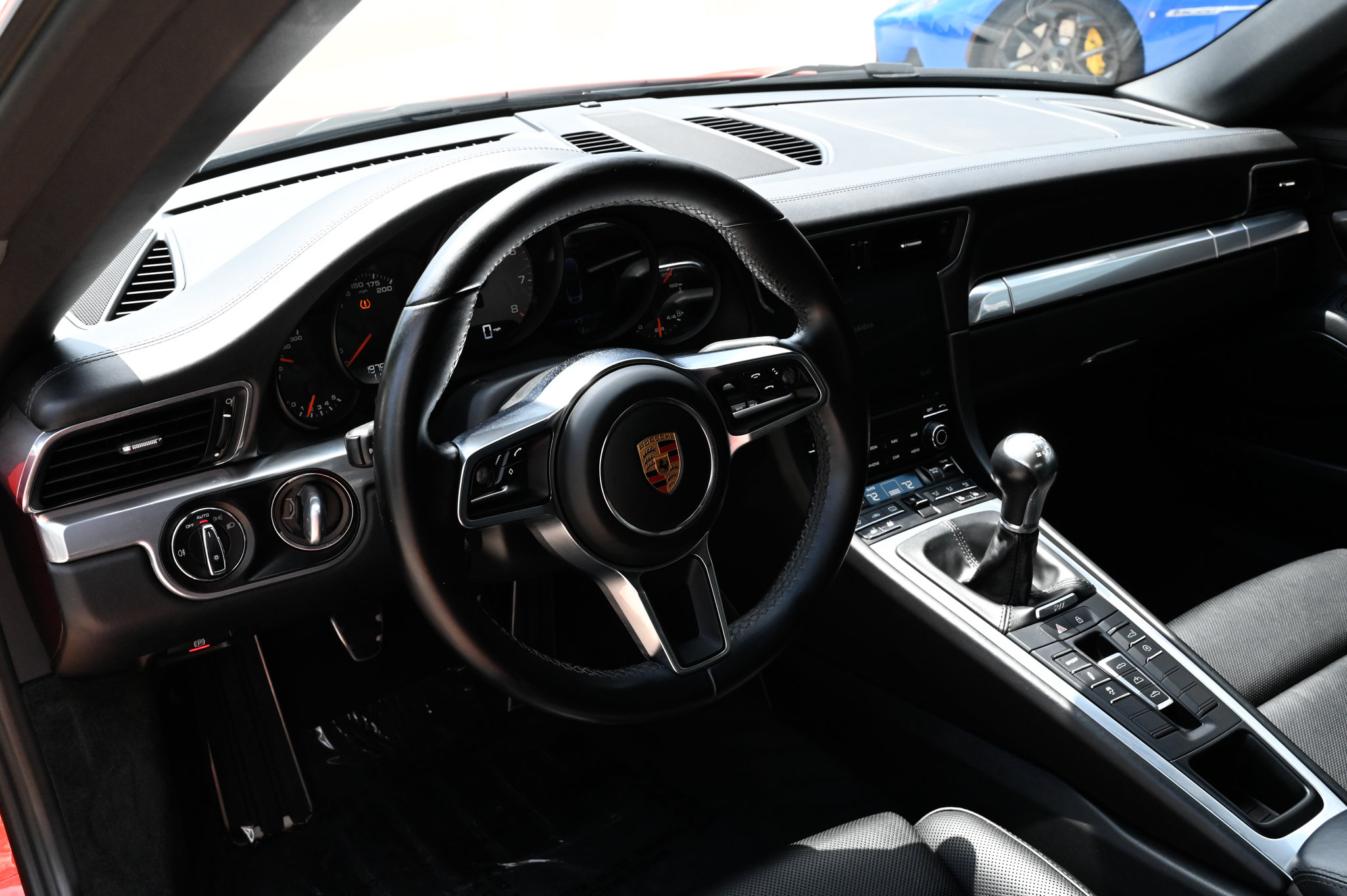 Used 2019 Porsche 911 Carrera 4S AWD/4WD image 15