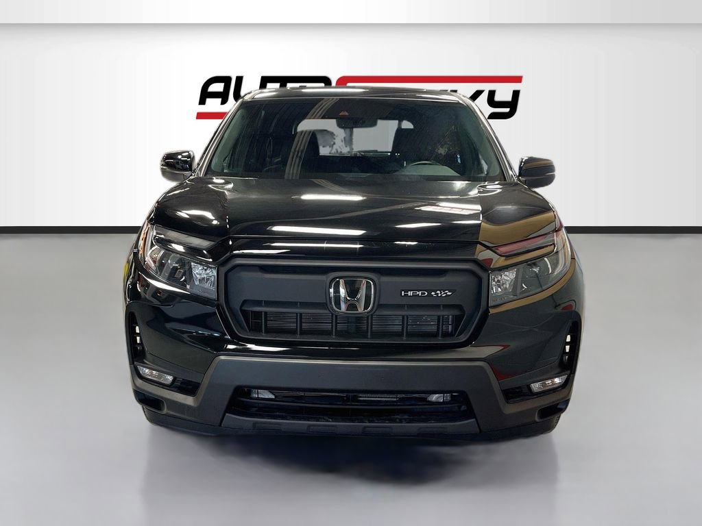 Used 2024 Honda Passport EX-L image 2