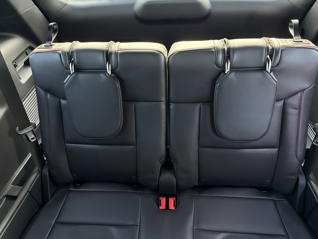 Certified 2025 Ford Explorer ST-Line w/ Premium Package image 18