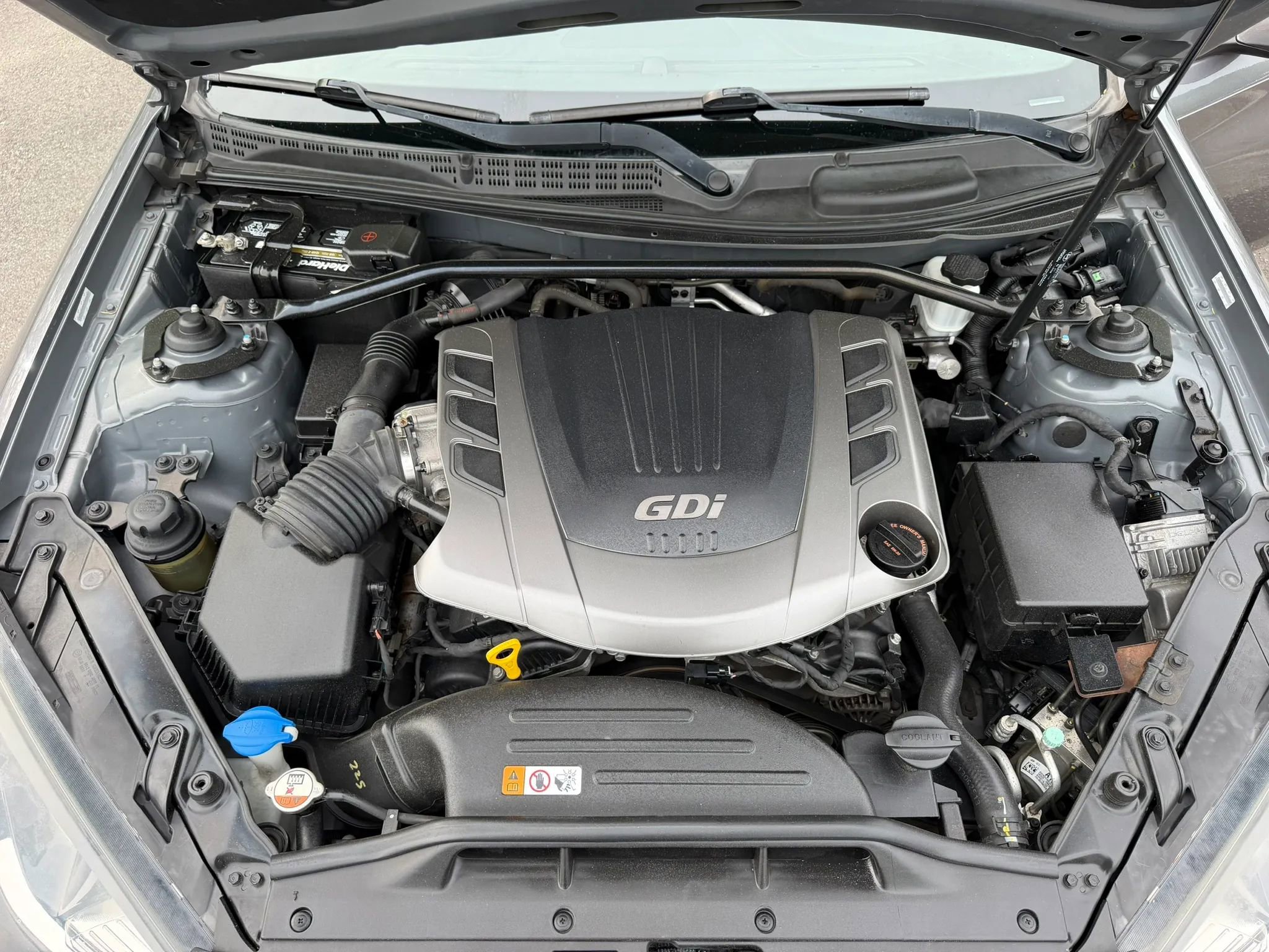 Used 2013 Hyundai Genesis 3.8 RWD image 38