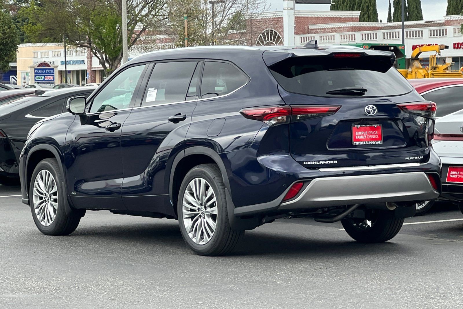 New 2026 Toyota Highlander Platinum image 7