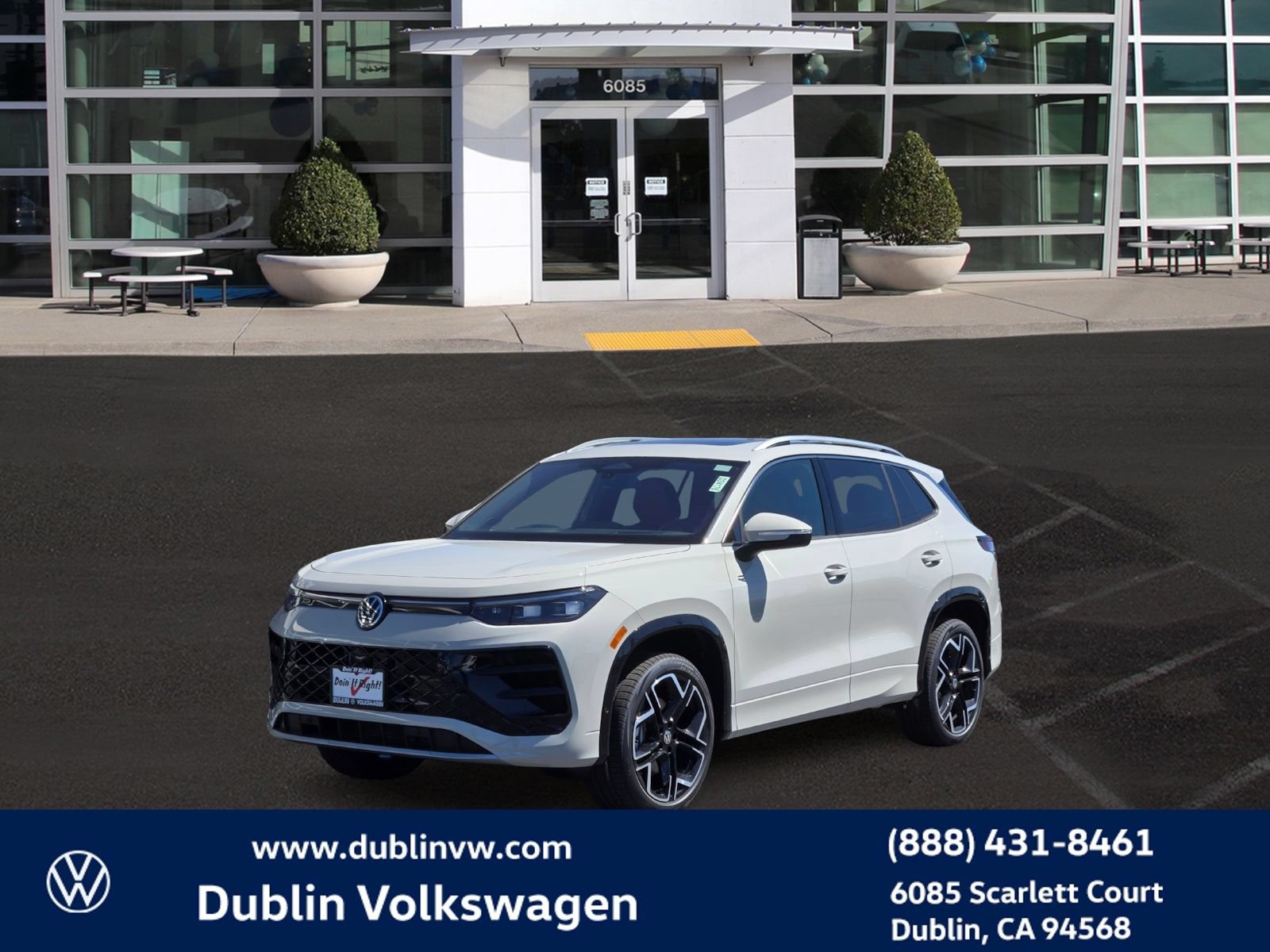 New 2026 Volkswagen Tiguan SEL R-Line AWD/4WD image 8