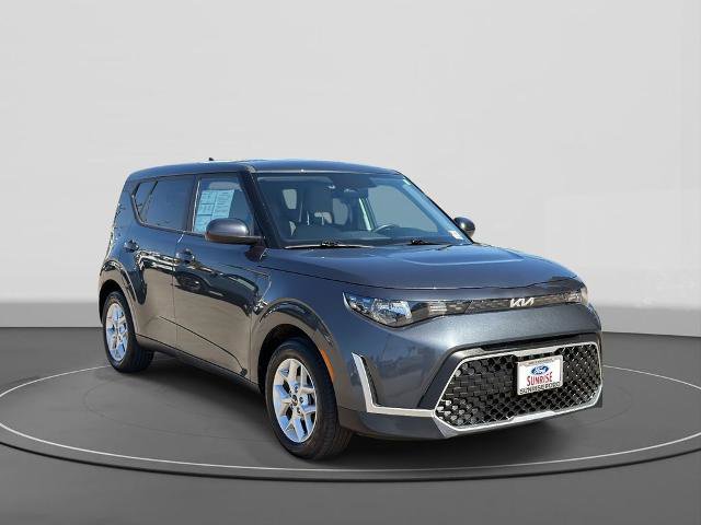Used 2025 Kia Soul LX image 4