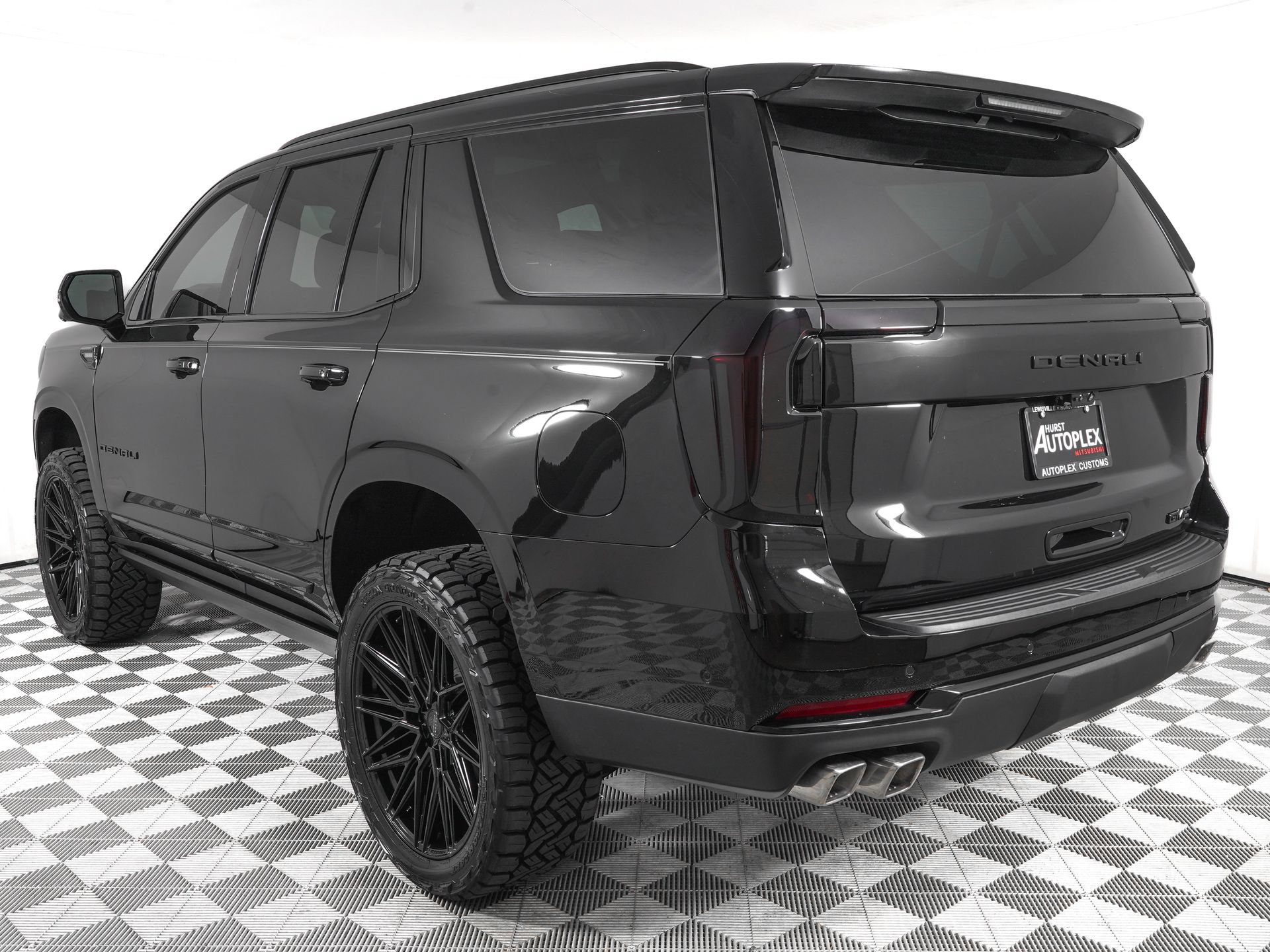 Used 2026 GMC Yukon Denali w/ Denali Reserve Package AWD/4WD image 7
