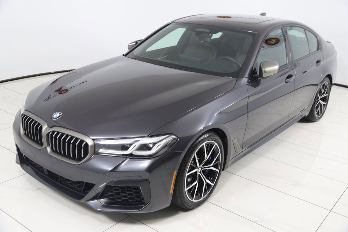 Used 2023 BMW M550i xDrive image 27