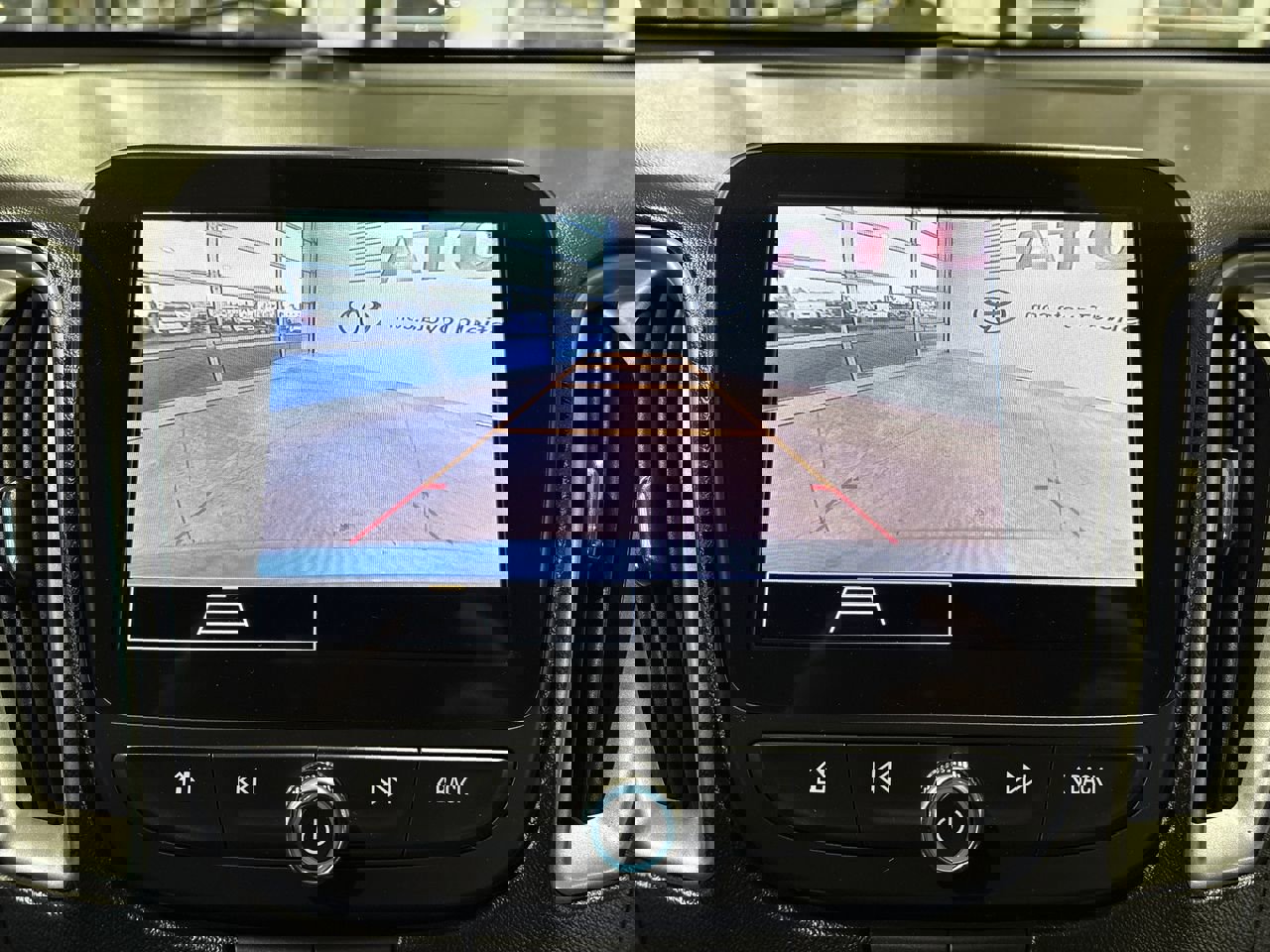 Used 2023 Chevrolet Malibu LT image 18