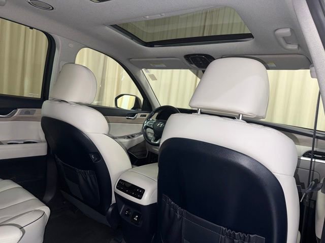 Used 2021 Hyundai Palisade Limited image 32