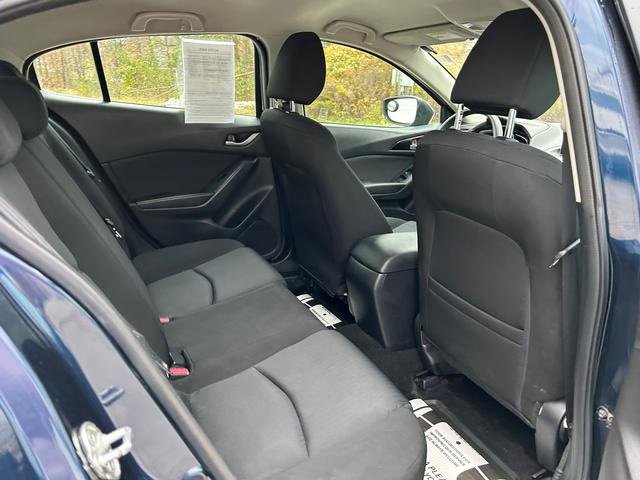 Used 2015 MAZDA MAZDA3 i Sport image 27
