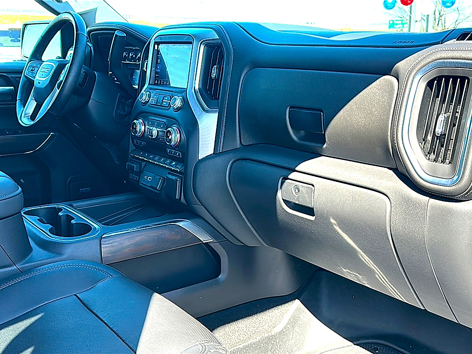 Used 2022 GMC Sierra 1500 SLT image 22