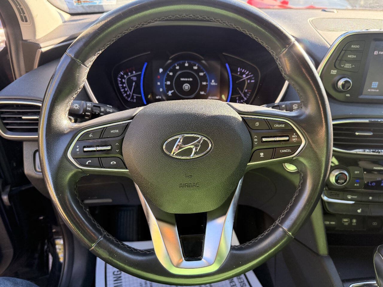 Used 2019 Hyundai Santa Fe SEL FWD image 15