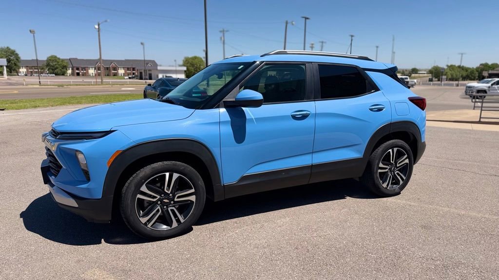 Used 2024 Chevrolet TrailBlazer LT w/ LT Cold Weather Package FWD image 10