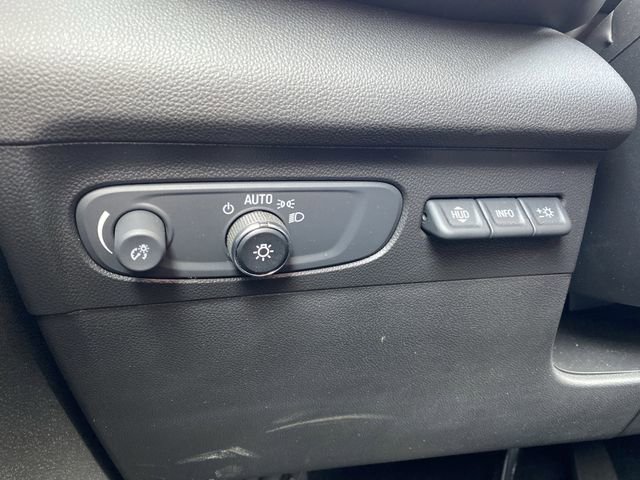 Used 2021 Buick Envision Avenir w/ Technology Package II image 29