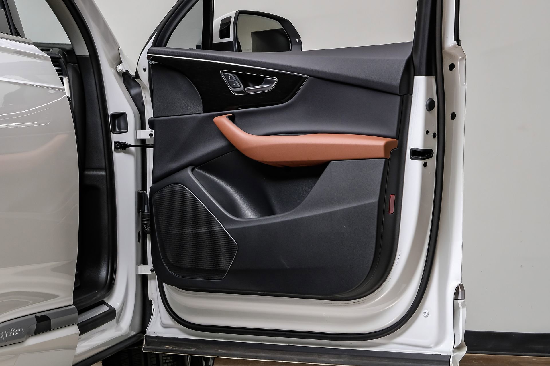 Used 2023 Audi Q7 3.0T Premium w/ Convenience Package image 47