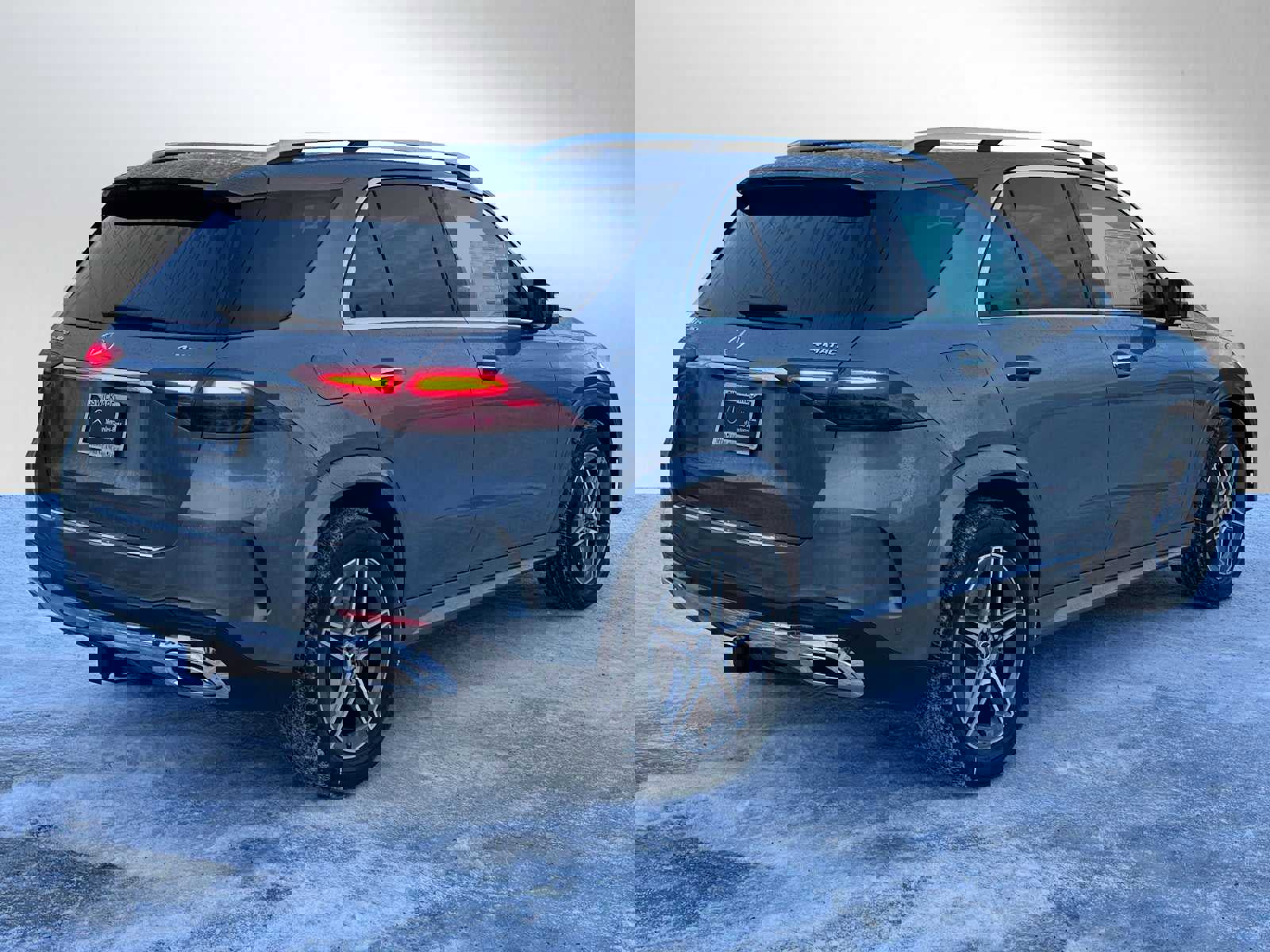 New 2026 Mercedes-Benz GLE 450e 4MATIC image 3