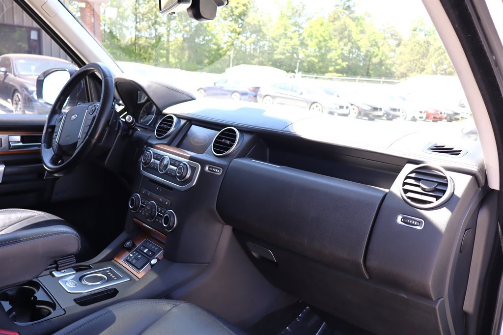 Used 2016 Land Rover LR4 HSE LUX AWD/4WD image 19