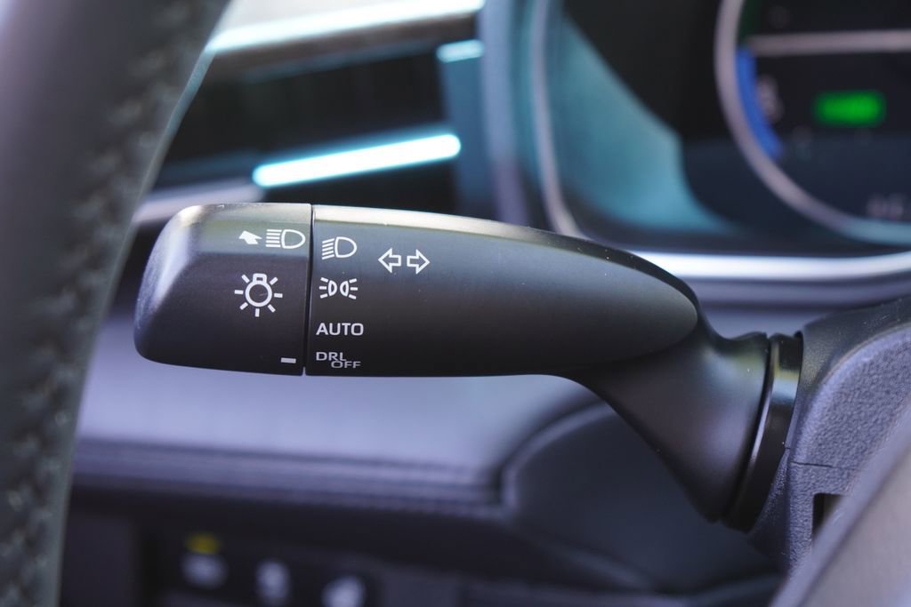 Used 2022 Toyota Avalon Limited w/ Advanced Safety Package FWD image 16
